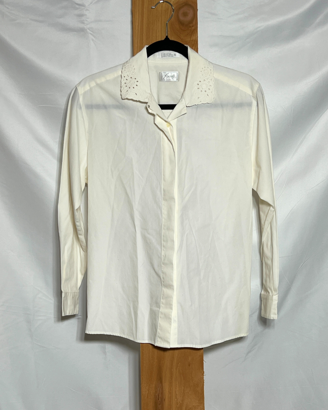 Vintage Cream Button-Up Blouse with Eyelet Collar / Small