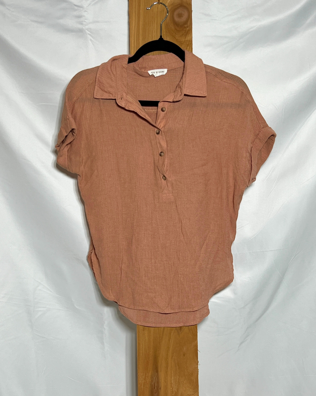 Blu Pepper Soft Textured Collared Top / Medium