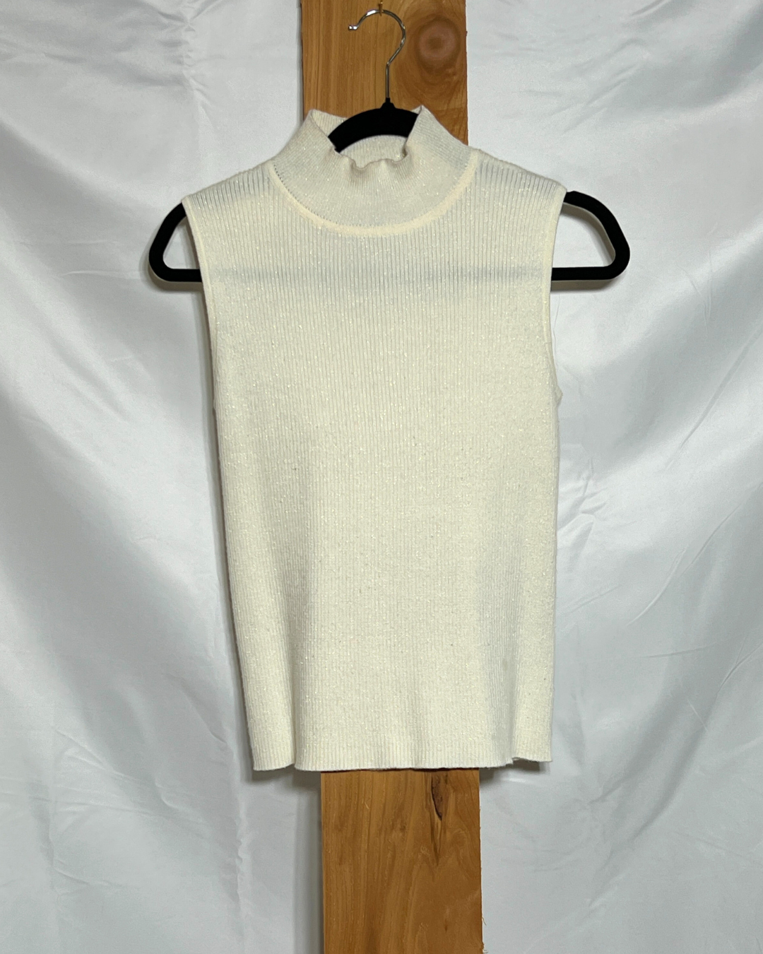 Cream Sleeveless Mock-Neck Knit Top / Medium