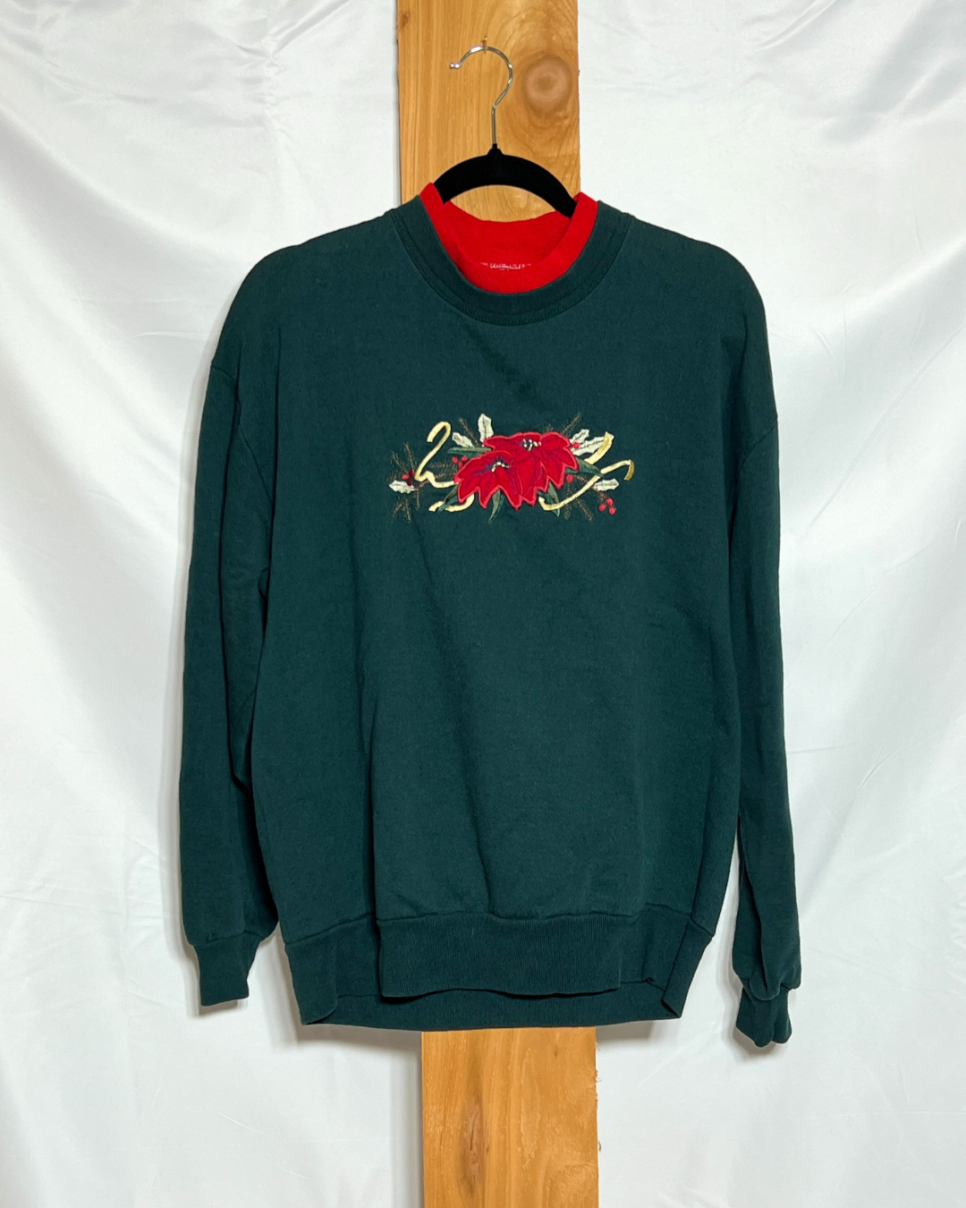 Vintage Forest Green Poinsettia Sweatshirt / Large