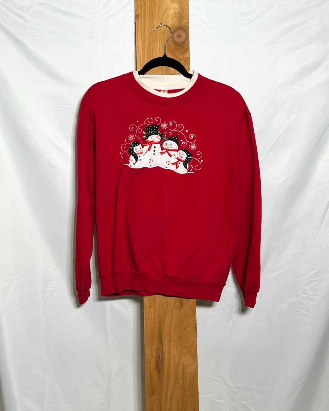 Vintage Red Snowman Family Holiday Sweatshirt / Large