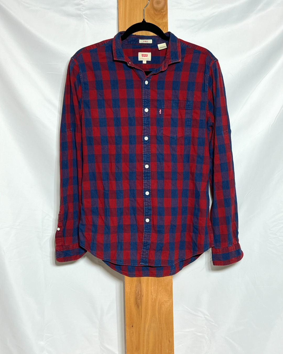 Levi’s Red & Navy Buffalo Check Flannel / Large